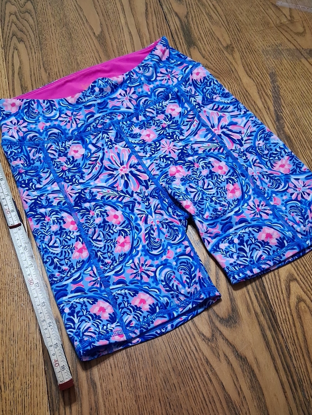 LILLY PULITZER BIKE SHORTS Biker Womens XS Used Floral Pink Blue LUXLETIC